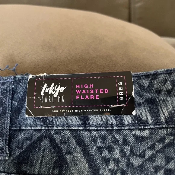 Vintage Aeropostale Tokyo Darling High Rise patterned flare jeans, size 6, NWT - Picture 4 of 6